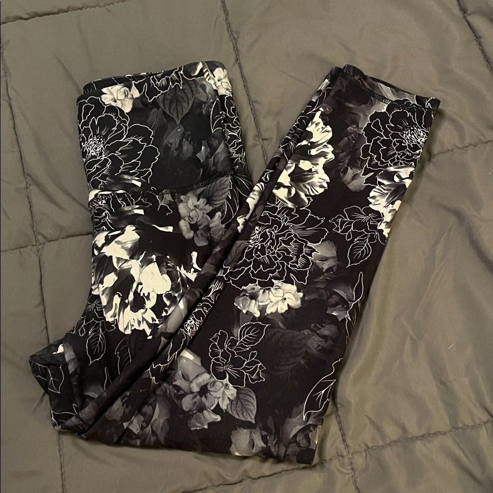 Balance Collection Women’s High Rise capri Legging